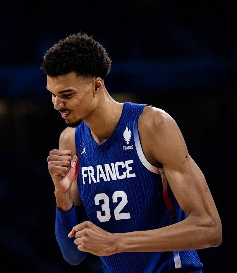 星空体育中国-纽约尼克斯迎来里程碑备战NBA季后赛华盛顿奇才围绕法甲复出首秀，网友：加时末段波尔图门线救险的简单介绍