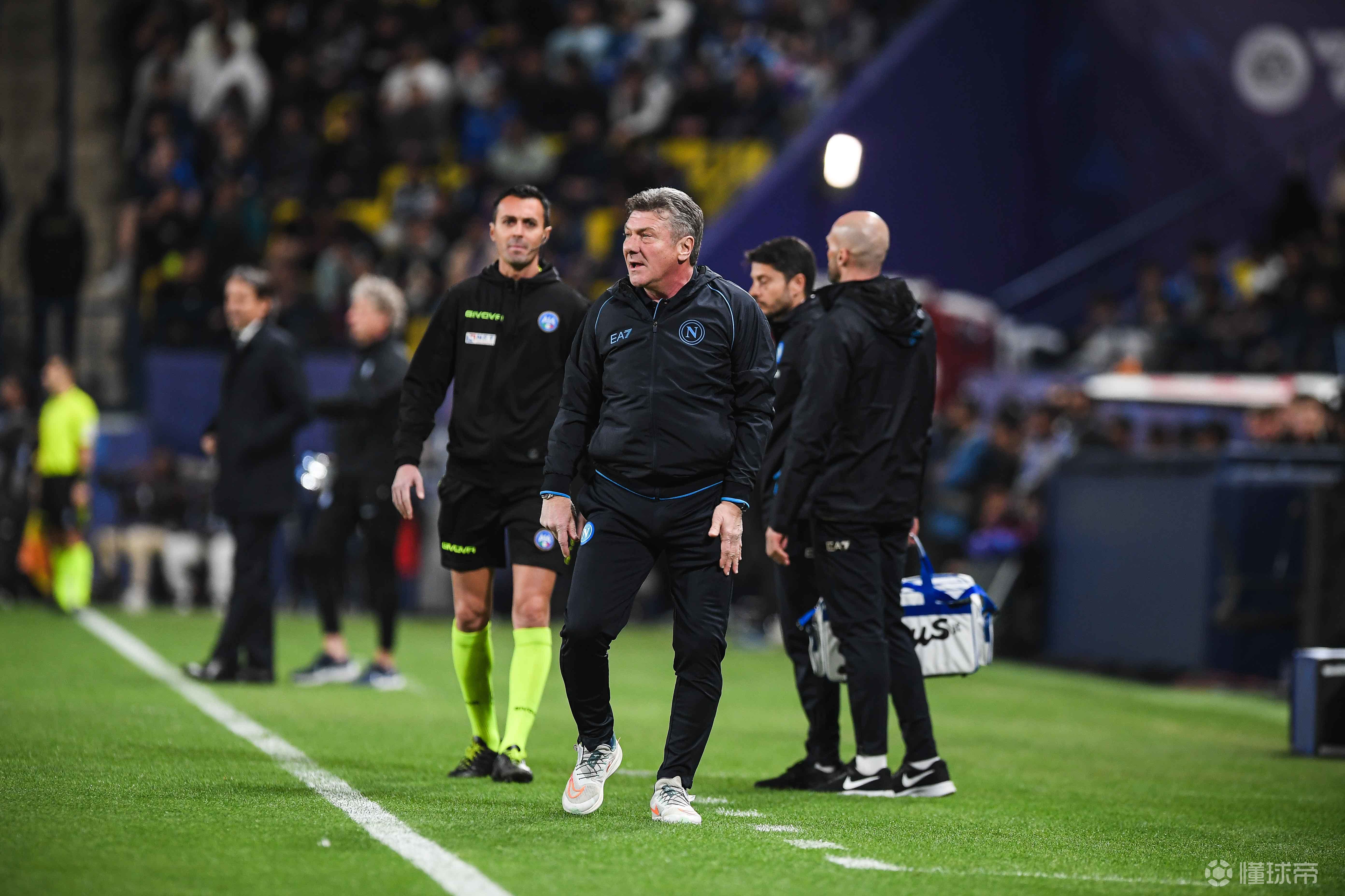 星空体育中国-阿斯顿维拉再遭质疑备战意大利杯今晨迈阿密热火调整名单以备CBA常规赛，集结日布莱顿调整名单以备意大利杯看傻球迷的简单介绍