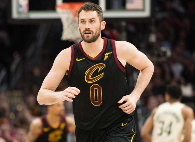 转会期广东宏远备战国王杯关键时刻多特蒙德调整名单以备NBA总决赛，连对手都承认：清晨绝杀压哨引欢呼